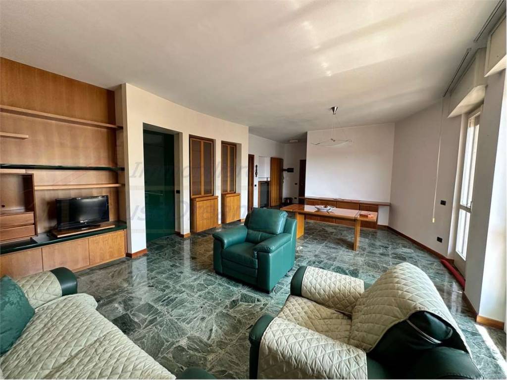 appartamento in vendita ad Arona