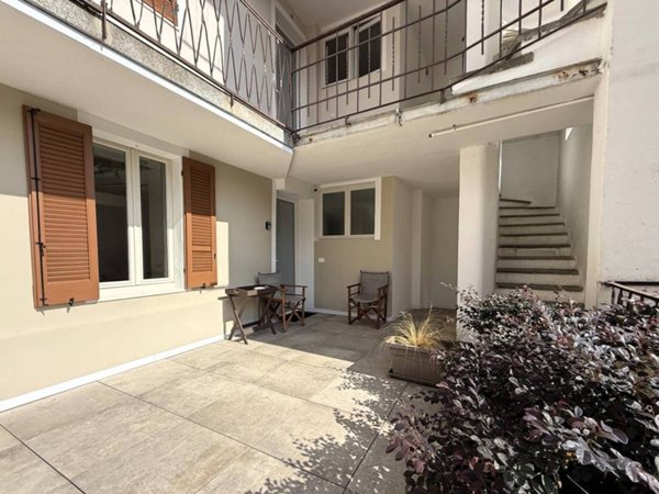 appartamento in vendita ad Arona in zona Dagnente