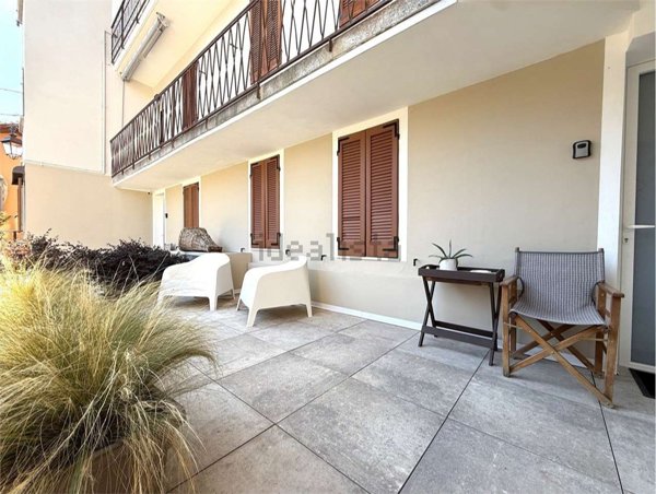 appartamento in vendita ad Arona in zona Dagnente