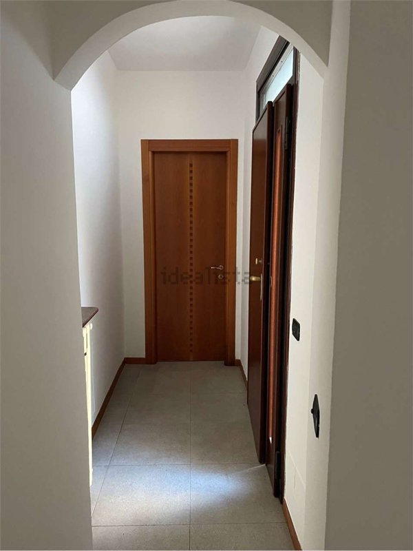 appartamento in vendita ad Arona in zona Mercurago