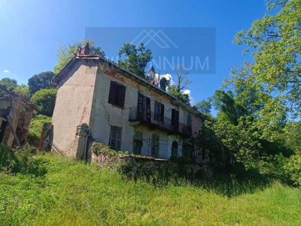 casa indipendente in vendita ad Arona