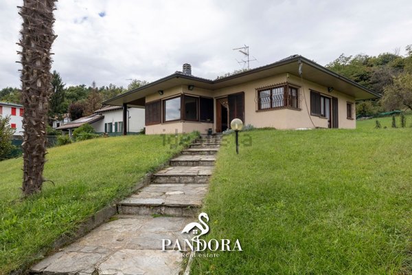 casa indipendente in vendita ad Arona