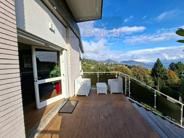 casa indipendente in vendita ad Arona