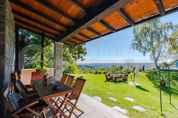 villa in vendita ad Arona