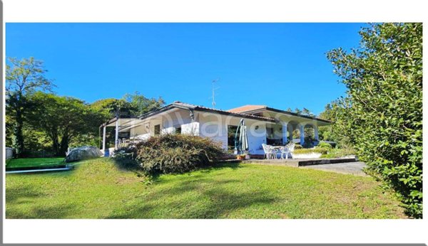 casa indipendente in vendita ad Arona