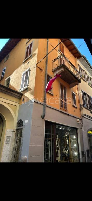 appartamento in vendita ad Arona