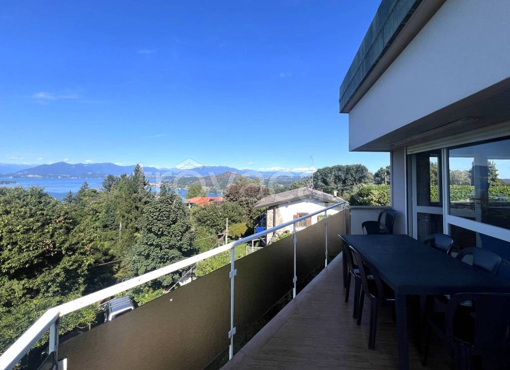 casa indipendente in vendita ad Arona
