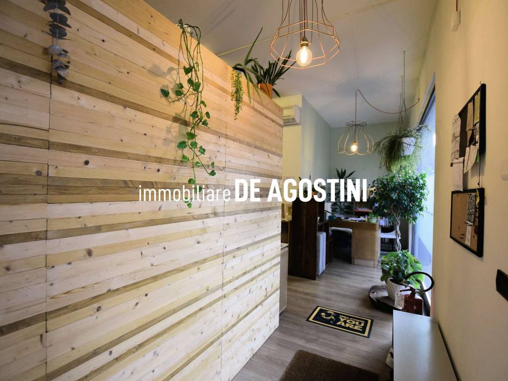 negozio in vendita ad Arona