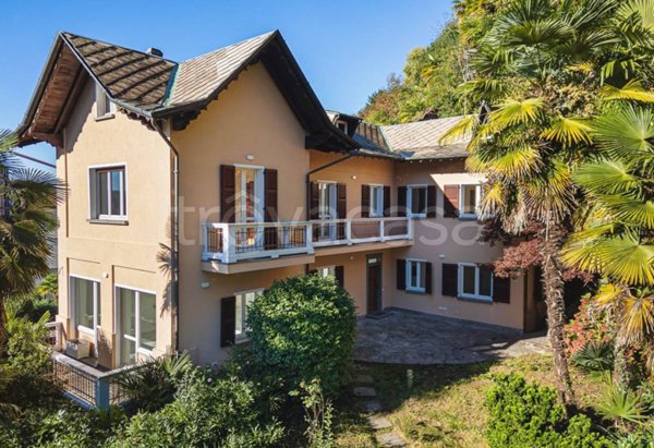 casa indipendente in vendita ad Arona