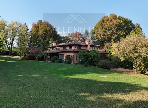 casa indipendente in vendita ad Arona