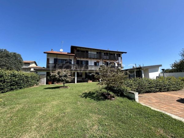 casa indipendente in vendita ad Arona