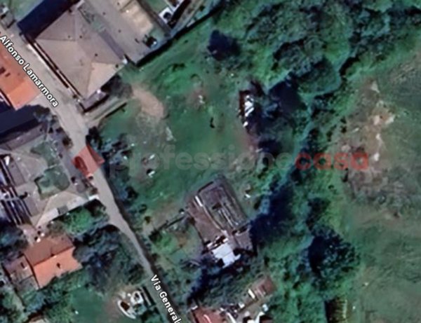 terreno edificabile in vendita ad Arona in zona Mercurago
