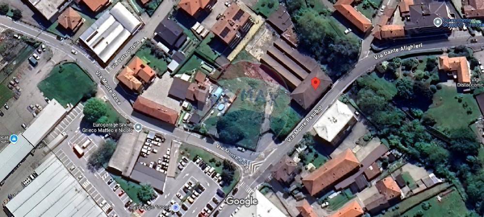 negozio in vendita ad Arona in zona Mercurago