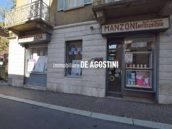 negozio in vendita ad Arona