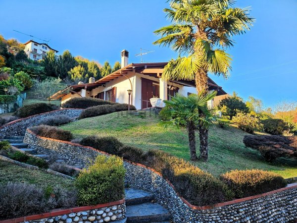 casa indipendente in vendita ad Arona