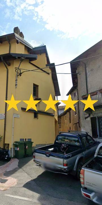 casa indipendente in vendita ad Arona in zona Montrigiasco