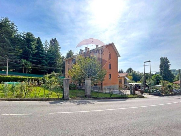 appartamento in vendita ad Arona in zona Dagnente