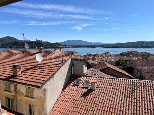 negozio in vendita ad Arona