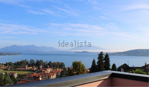 casa indipendente in vendita ad Arona