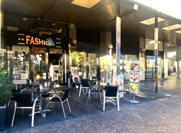 negozio in vendita ad Arona