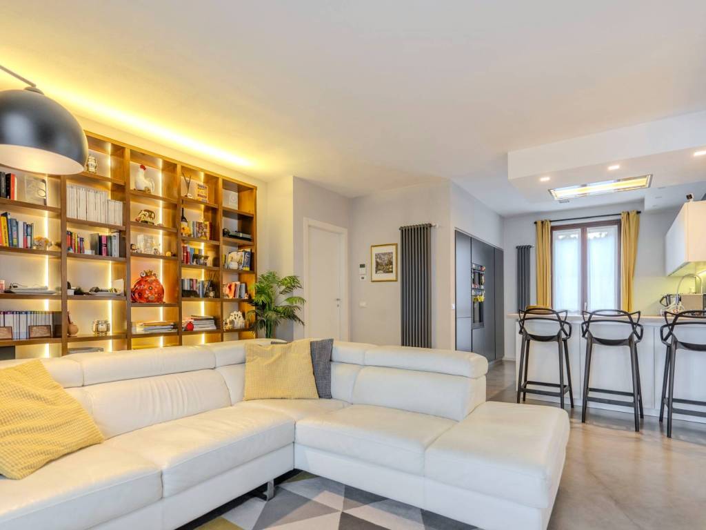 pentavano in vendita ad Arona