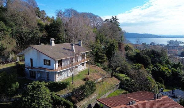 casa indipendente in vendita ad Arona