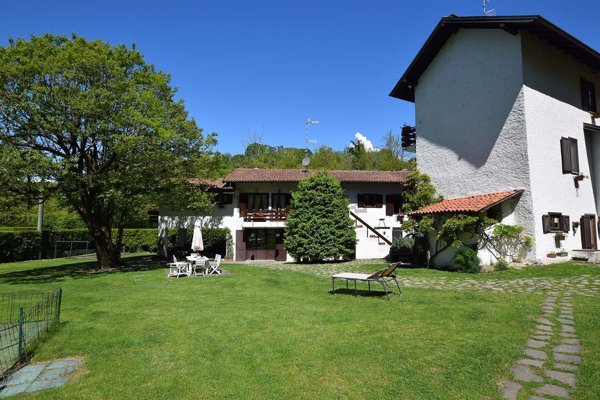 casale in vendita ad Arona