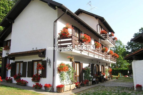 casale in vendita ad Arona