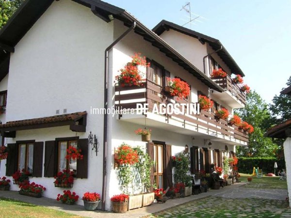 casa indipendente in vendita ad Arona