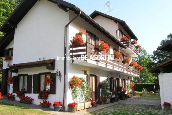 casa indipendente in vendita ad Arona