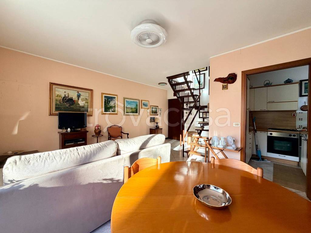 appartamento in vendita ad Arona