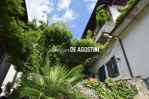 appartamento in vendita ad Arona in zona Montrigiasco