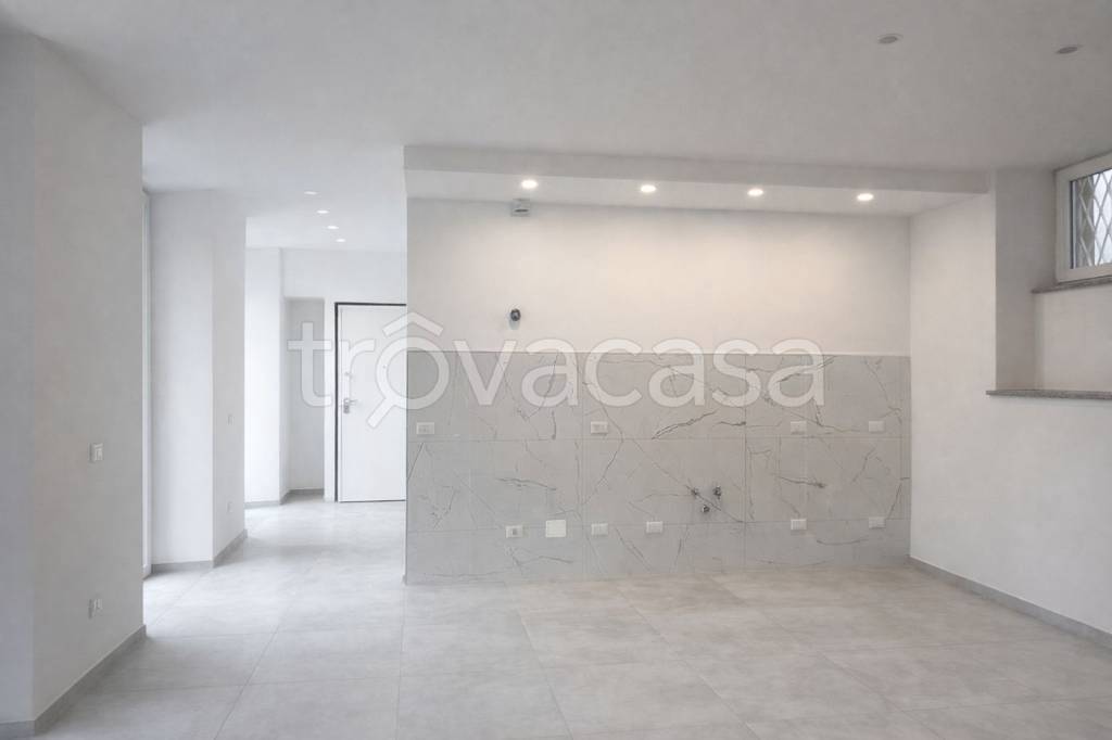 appartamento in vendita ad Arona