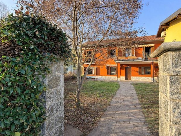 casa indipendente in vendita ad Arona