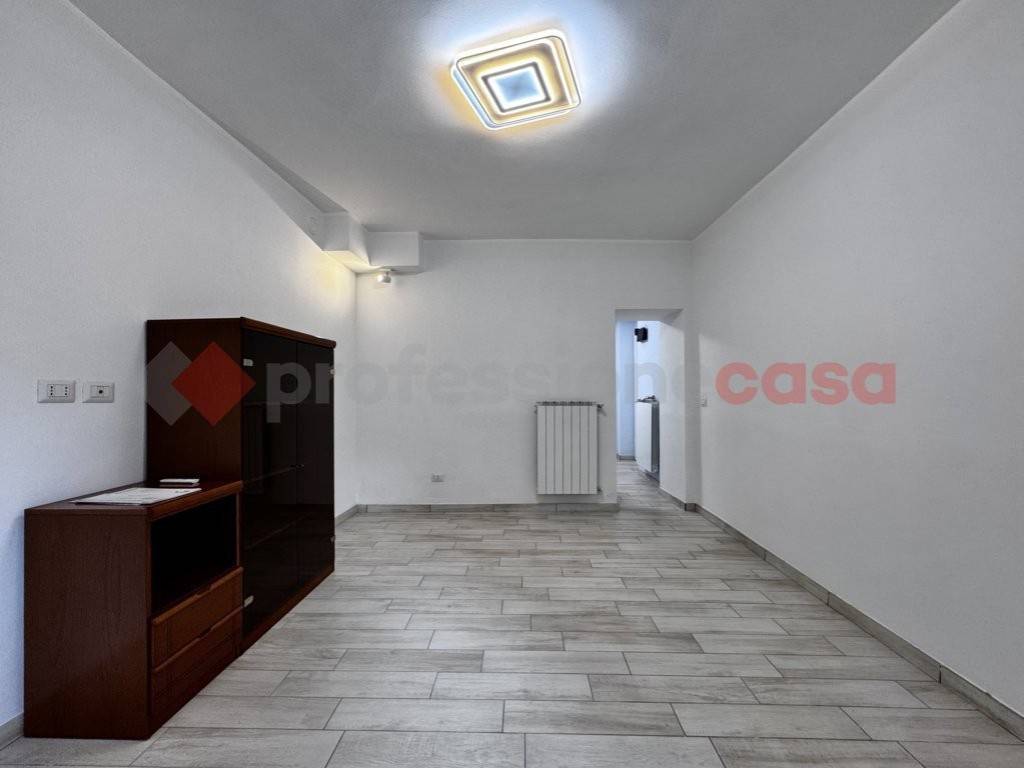 appartamento in vendita ad Arona in zona Dagnente