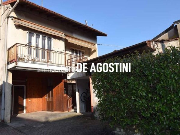 casa indipendente in vendita ad Arona