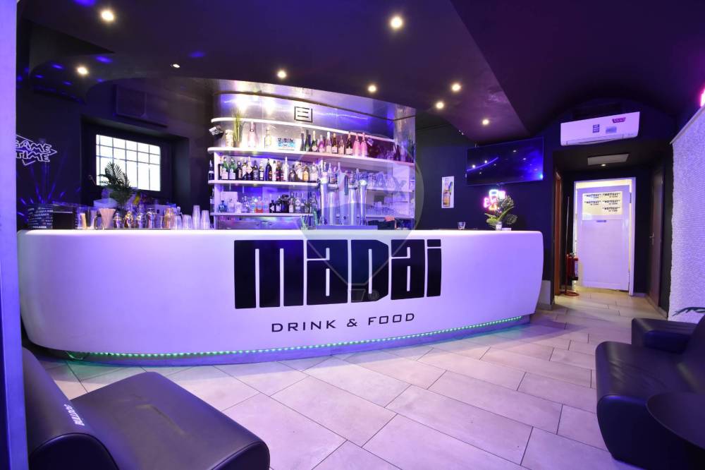 negozio in vendita ad Arona