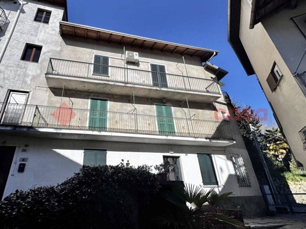 casa indipendente in vendita ad Arona