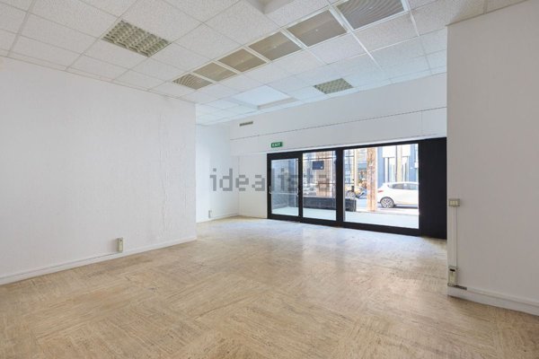 negozio in vendita ad Arona