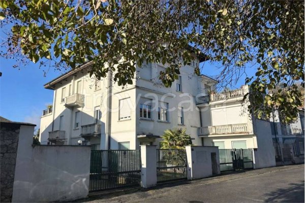 ufficio in vendita ad Arona