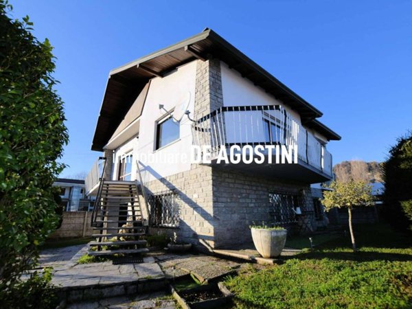 casa indipendente in vendita ad Arona