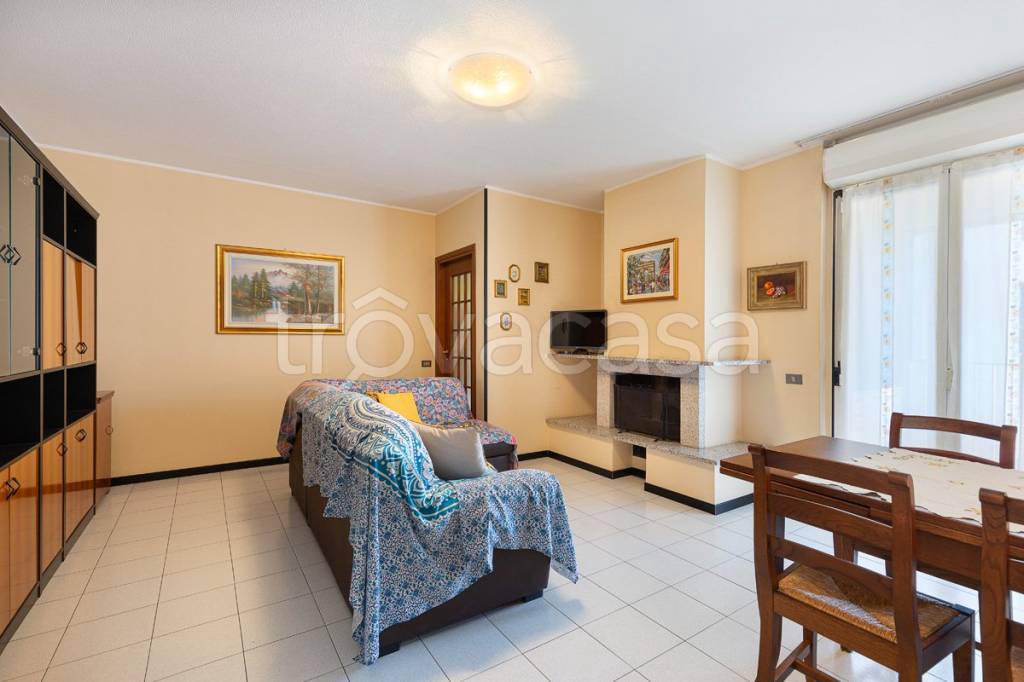 appartamento in vendita ad Arona