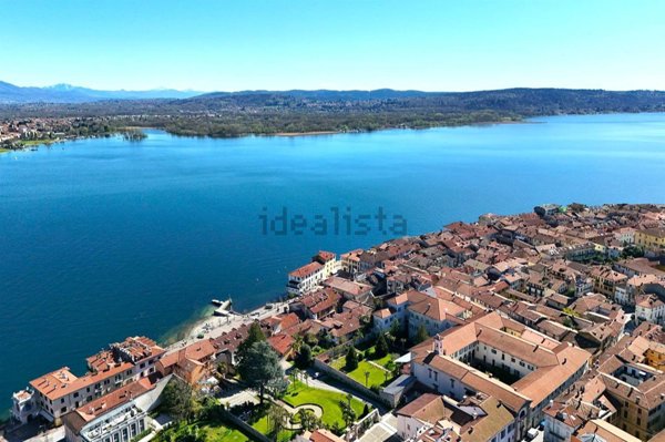 casa indipendente in vendita ad Arona