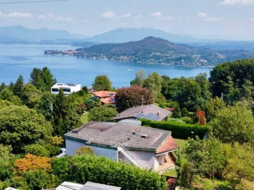 casa indipendente in vendita ad Arona