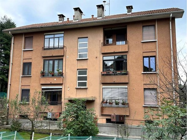 appartamento in vendita ad Arona in zona Dagnente