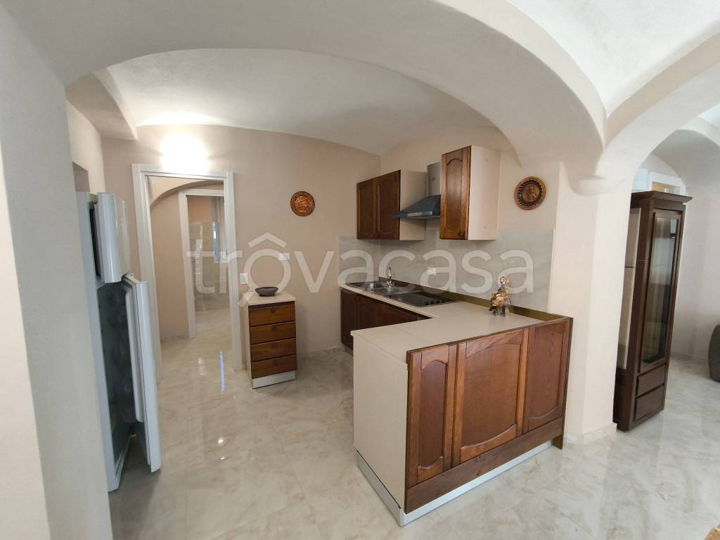 appartamento in vendita ad Arona in zona Mercurago