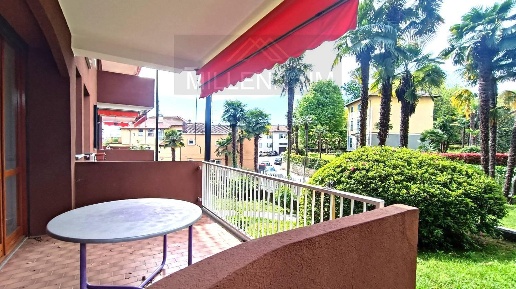 appartamento in vendita ad Arona in zona Dagnente