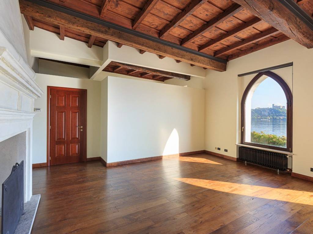 appartamento in vendita ad Arona