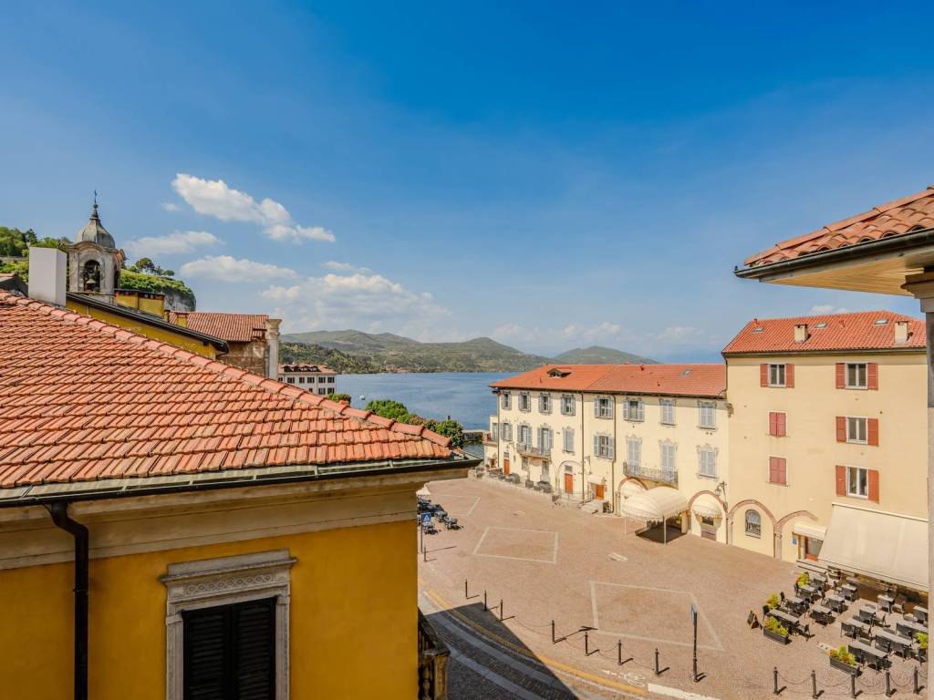 intera palazzina in vendita ad Arona