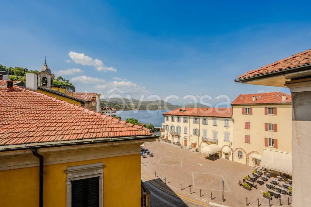 appartamento in vendita ad Arona